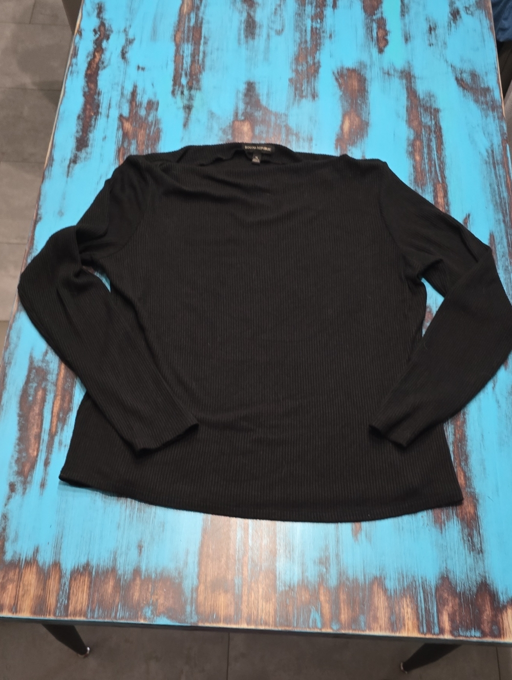 Banana Republic Black Ribbed And Ribbed Fuschia Crewneck Sweaters